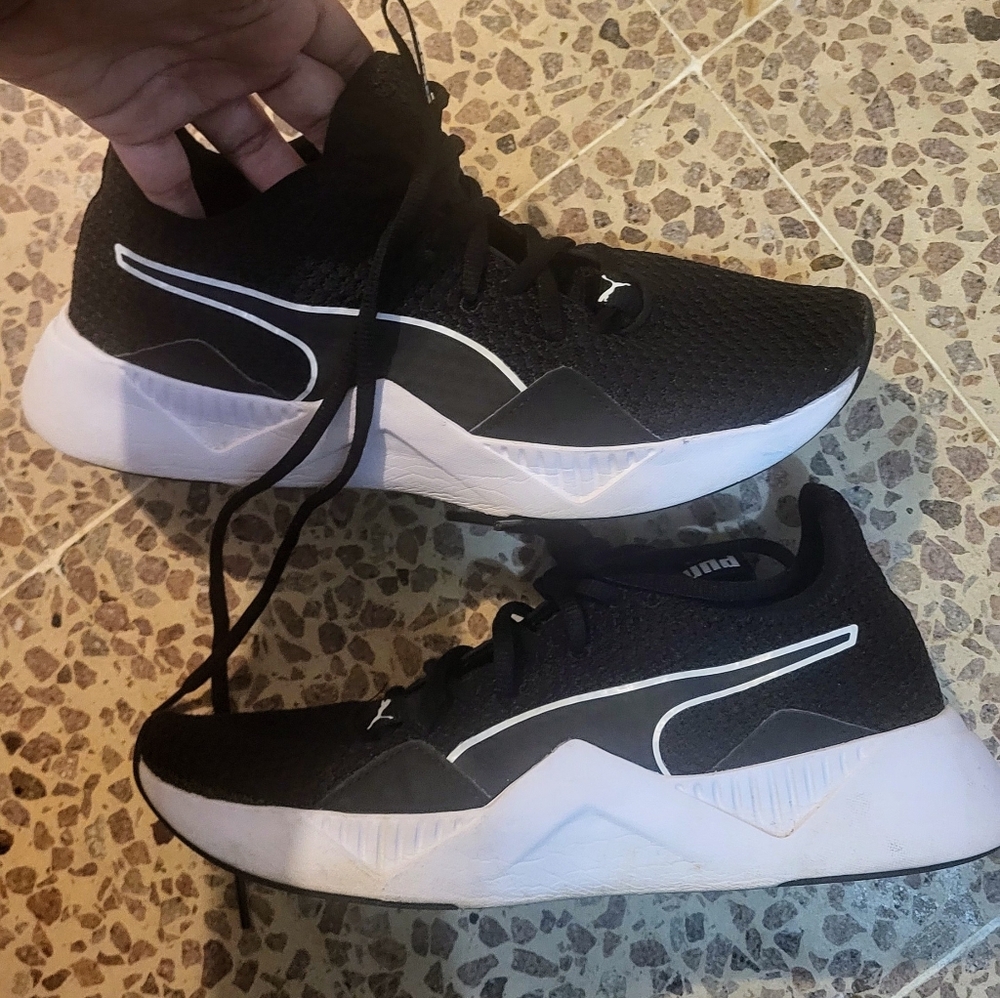 Puma Sneakers – Size 8.5 – In Good Used Condition